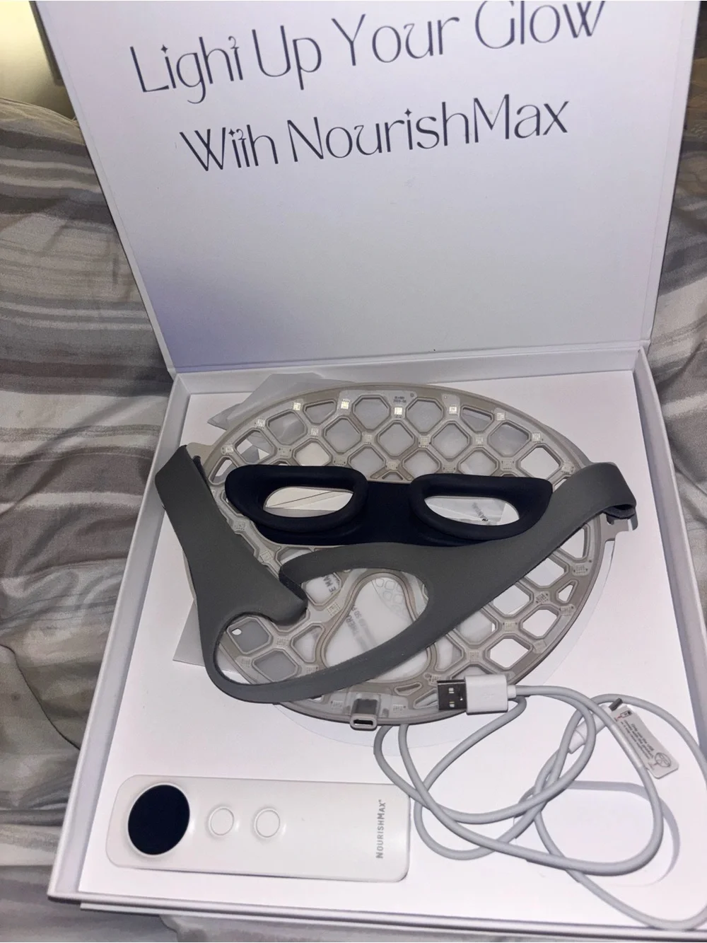 Nourishmax light therapy face mask